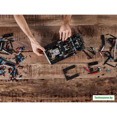 Конструктор LEGO Technic 42111 Dodge Charger Доминика Торетто