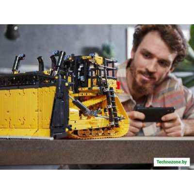 Конструктор LEGO Technic 42131 Бульдозер Cat D11 на пульте управления